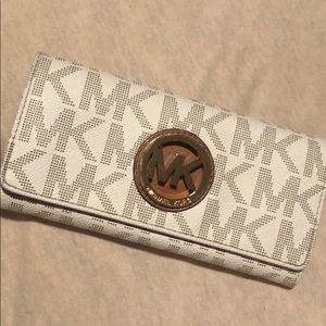 MICHAEL KORS WALLET! LIKE NEW